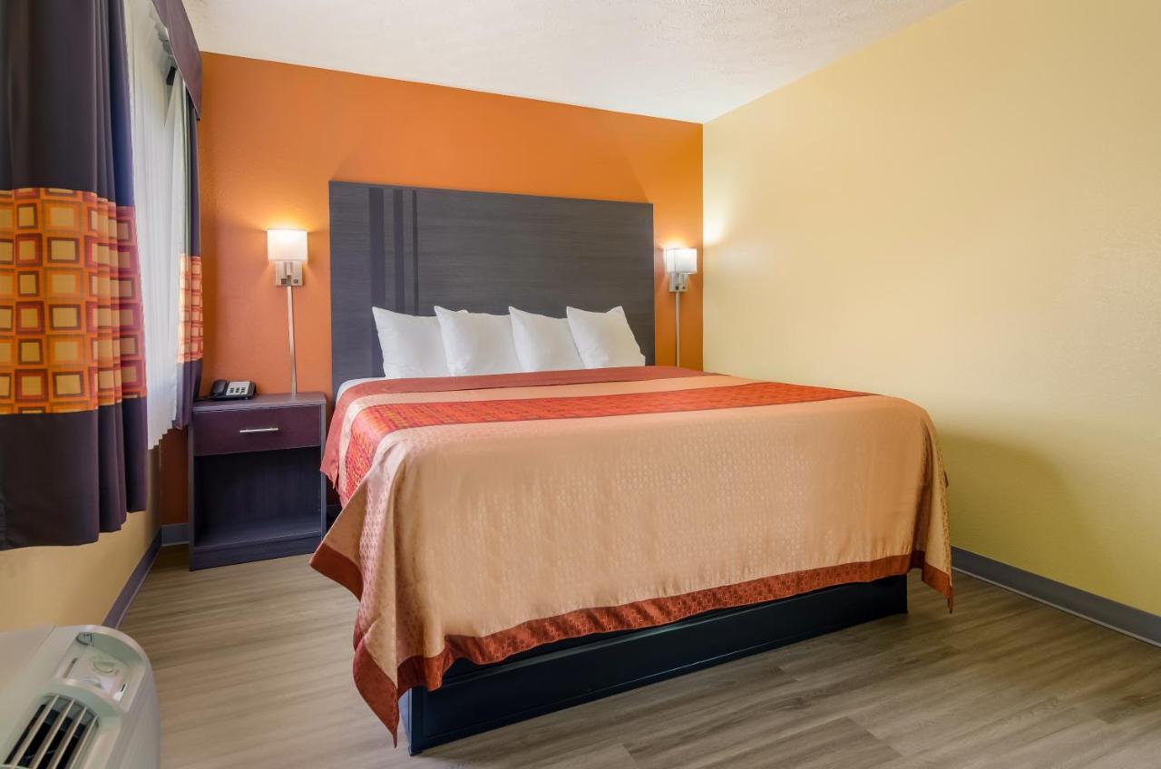 Americas Best Value Inn & Suites Independence Va Екстериор снимка
