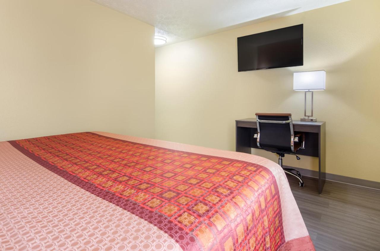 Americas Best Value Inn & Suites Independence Va Екстериор снимка