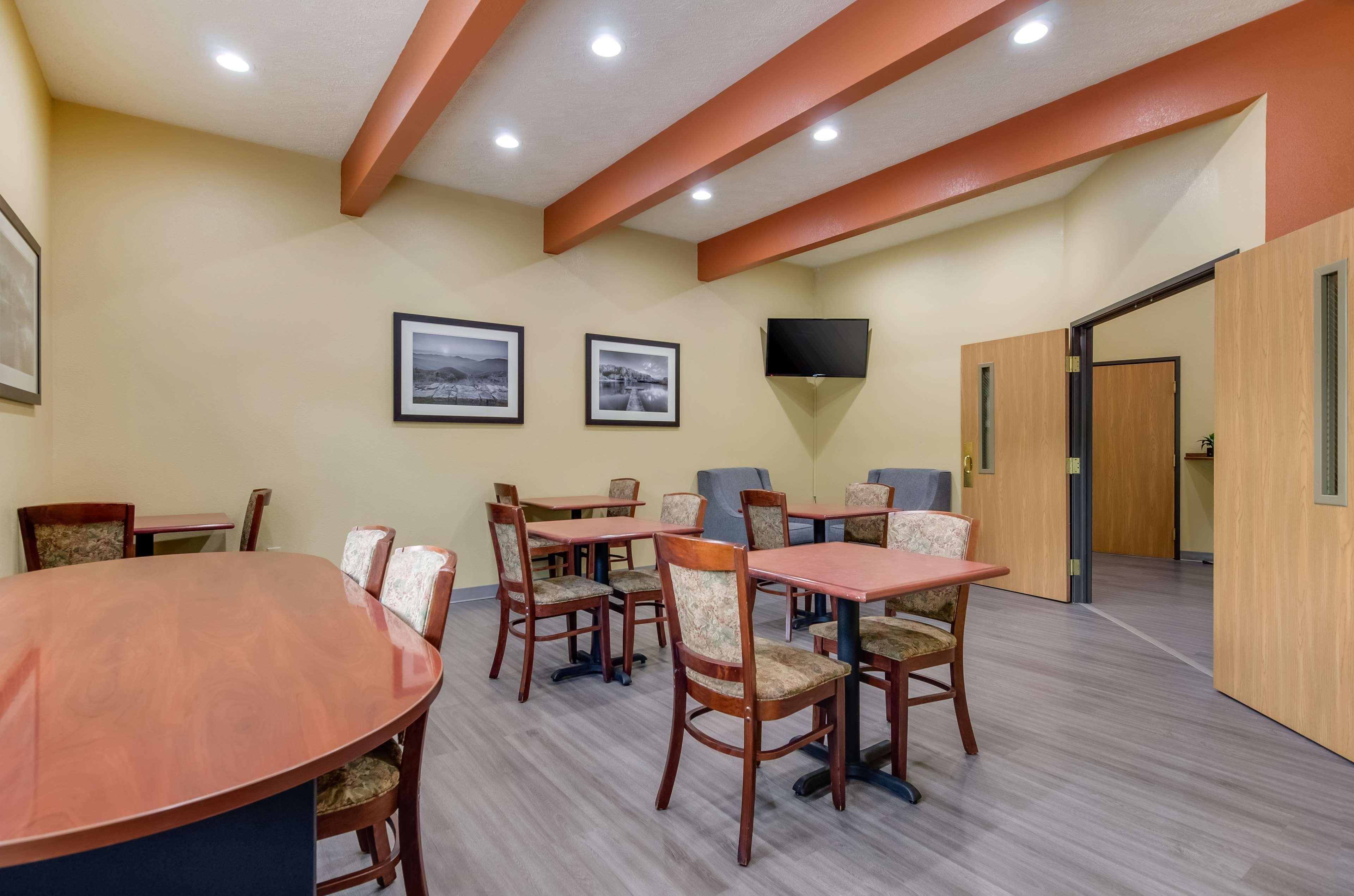 Americas Best Value Inn & Suites Independence Va Екстериор снимка