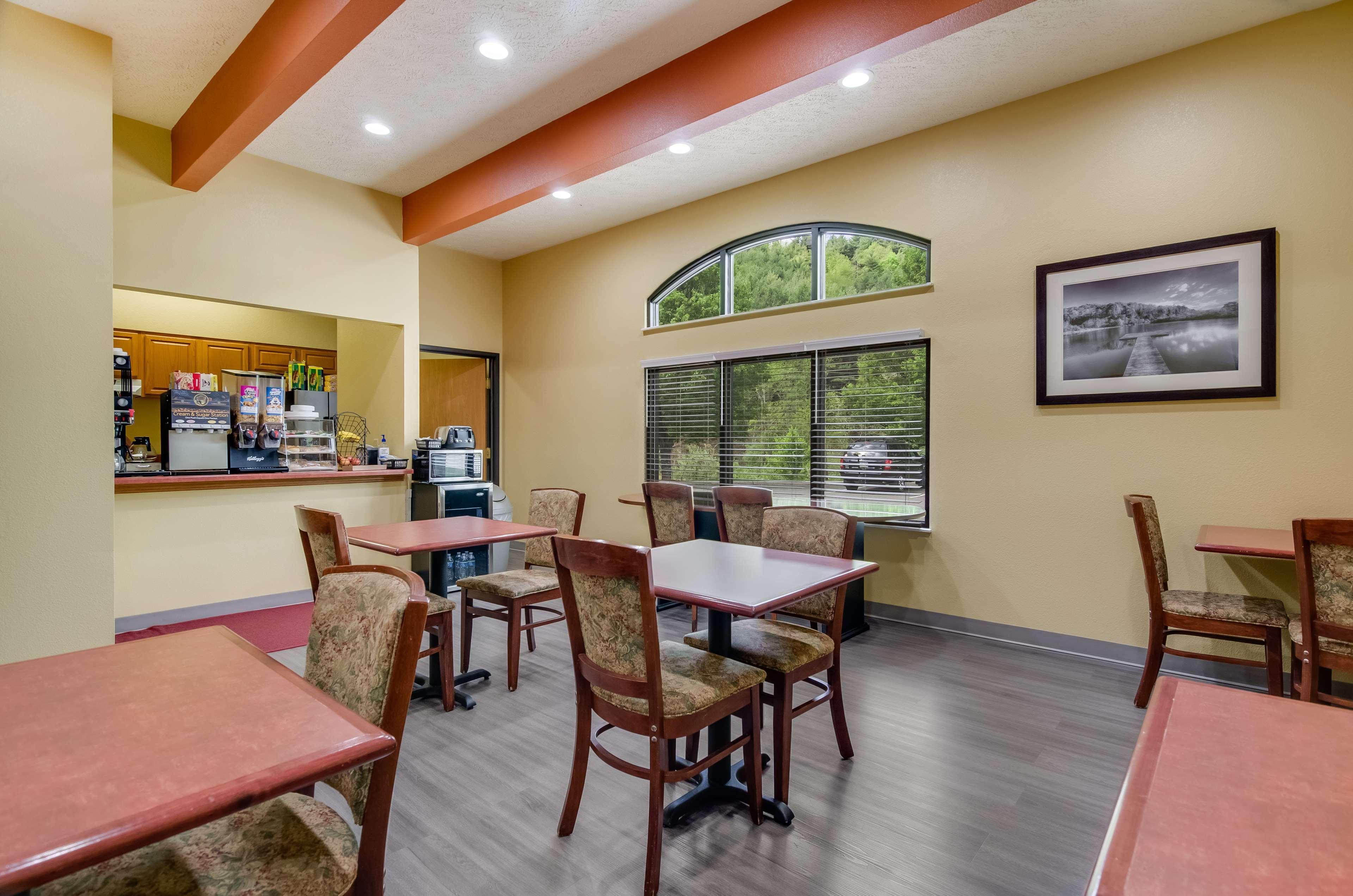 Americas Best Value Inn & Suites Independence Va Екстериор снимка