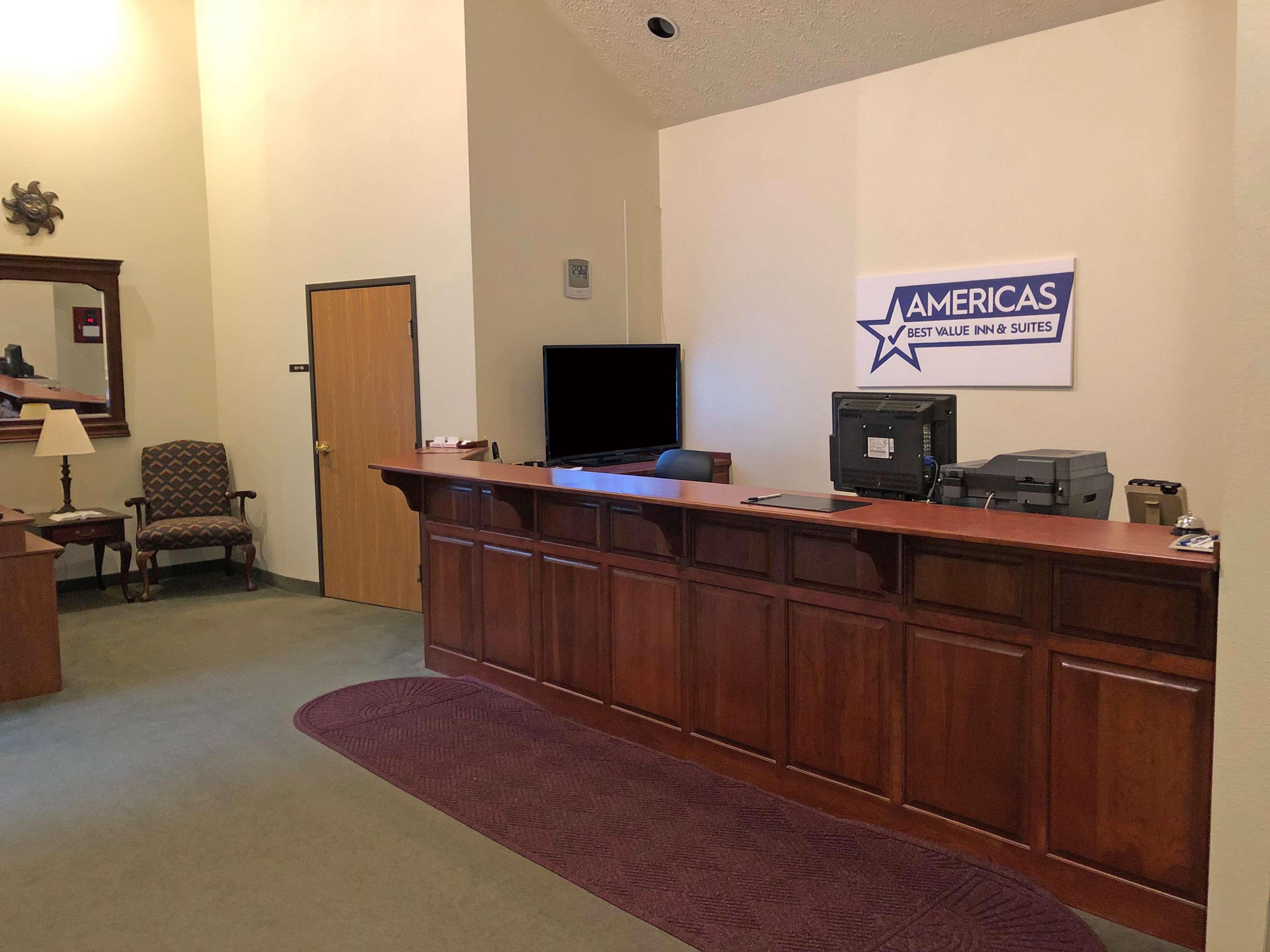 Americas Best Value Inn & Suites Independence Va Екстериор снимка